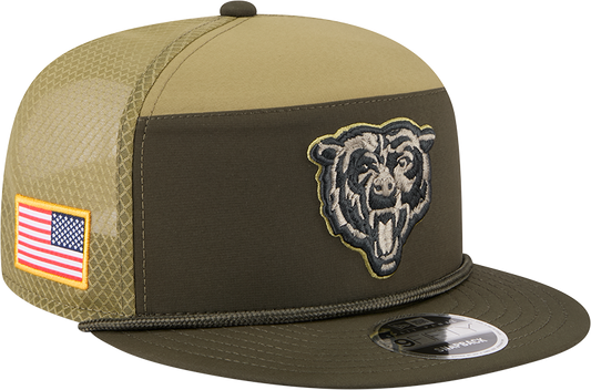 Men's Chicago Bears New Era Green 2025 Salute To Service Sideline Split Panel 9FIFTY Snapback Trucker Hat - Pro Jersey Sports