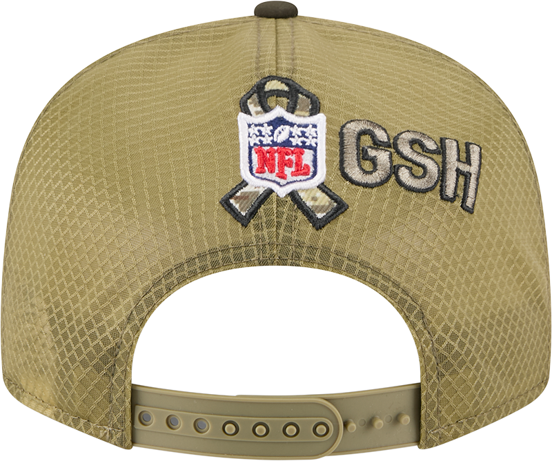 Men's Chicago Bears New Era Green 2025 Salute To Service Sideline Split Panel 9FIFTY Snapback Trucker Hat - Pro Jersey Sports