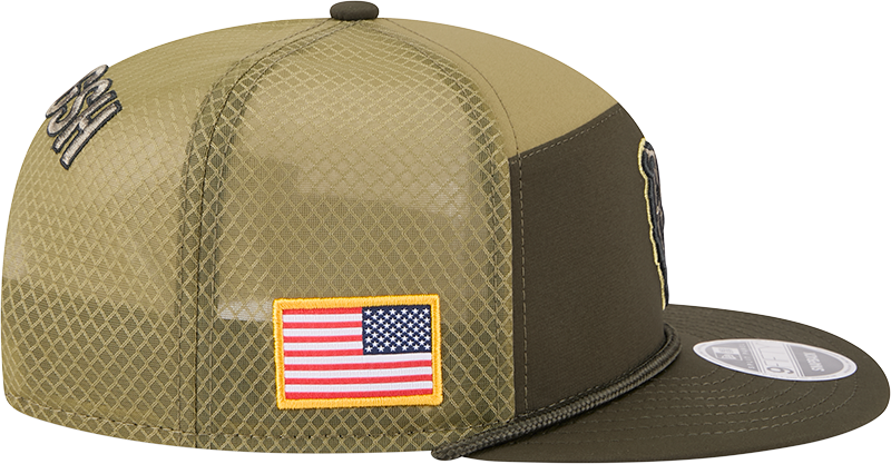 Men's Chicago Bears New Era Green 2025 Salute To Service Sideline Split Panel 9FIFTY Snapback Trucker Hat - Pro Jersey Sports