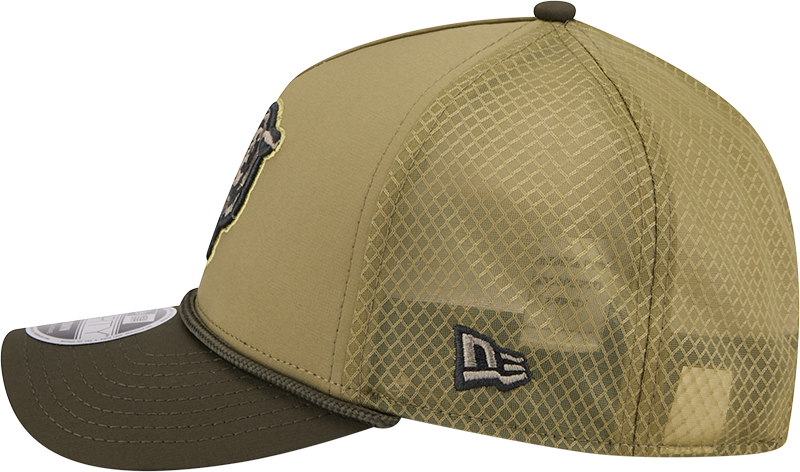 Men's Chicago Bears New Era Green 2025 NFL Salute To Service Sideline 9FORTY M-Crown Adjustable Hat - Pro Jersey Sports