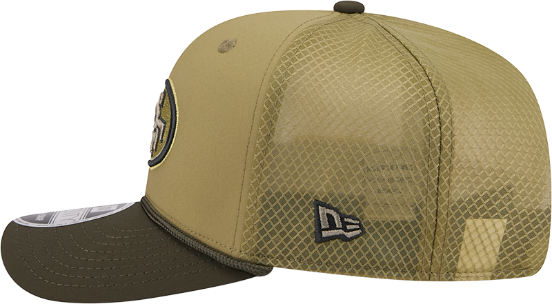 Men's San Francisco 49ers New Era Green 2025 Salute To Service Sideline 9SEVENTY Trucker Adjustable Hat - Pro Jersey Sports