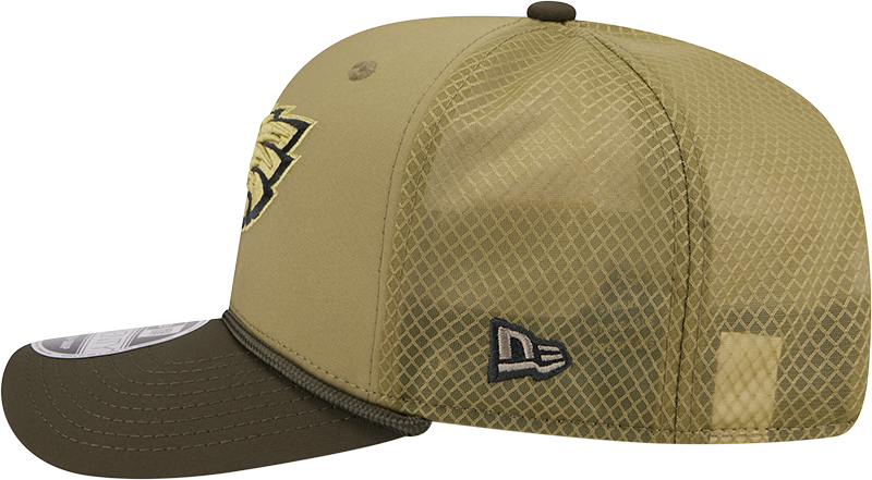 Men's Philadelphia Eagles New Era Green 2025 Salute To Service Sideline 9SEVENTY Trucker Adjustable Hat - Pro Jersey Sports