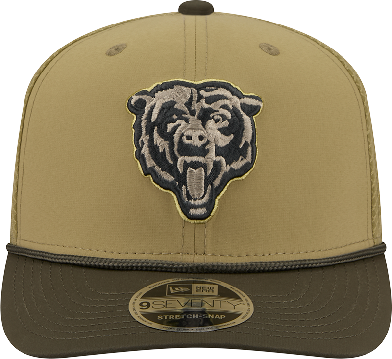 Men's Chicago Bears New Era Green 2025 Salute To Service Sideline 9SEVENTY Trucker Adjustable Hat - Pro Jersey Sports