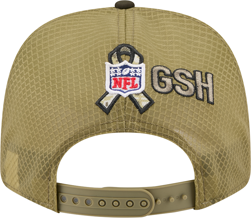 Men's Chicago Bears New Era Green 2025 Salute To Service Sideline 9SEVENTY Trucker Adjustable Hat - Pro Jersey Sports