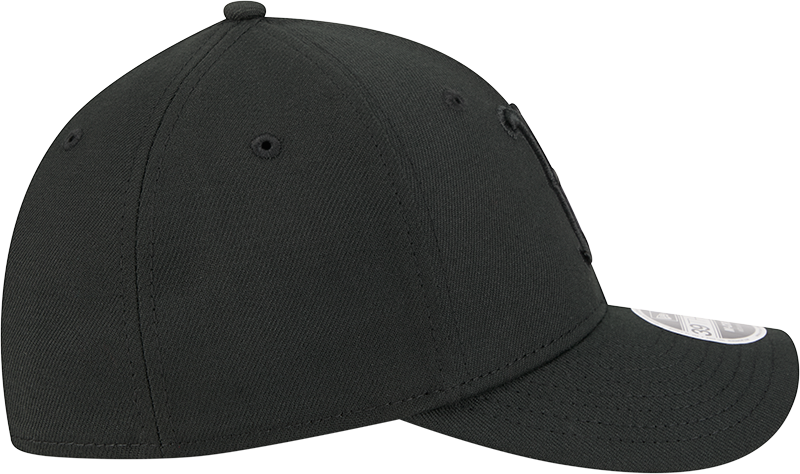 Boston Red Sox M-Crown 39Thirty Tonal Black Flex Fit Hat