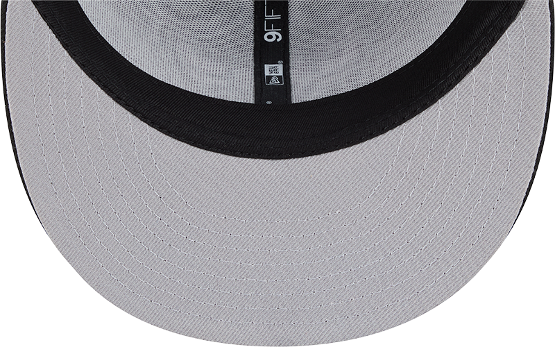 Chicago Bulls New Era Black & White 9FIFTY Trucker Snapback Hat