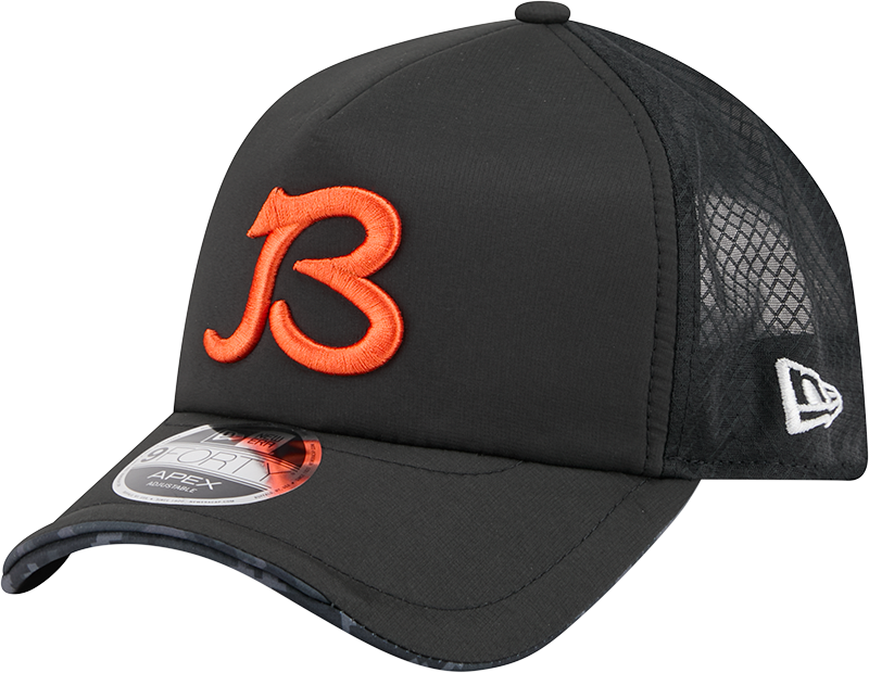 Chicago Bears New Era 2026 Salute To Service Apex 9FORTY 'B' Logo Adjustable Trucker Hat - Black