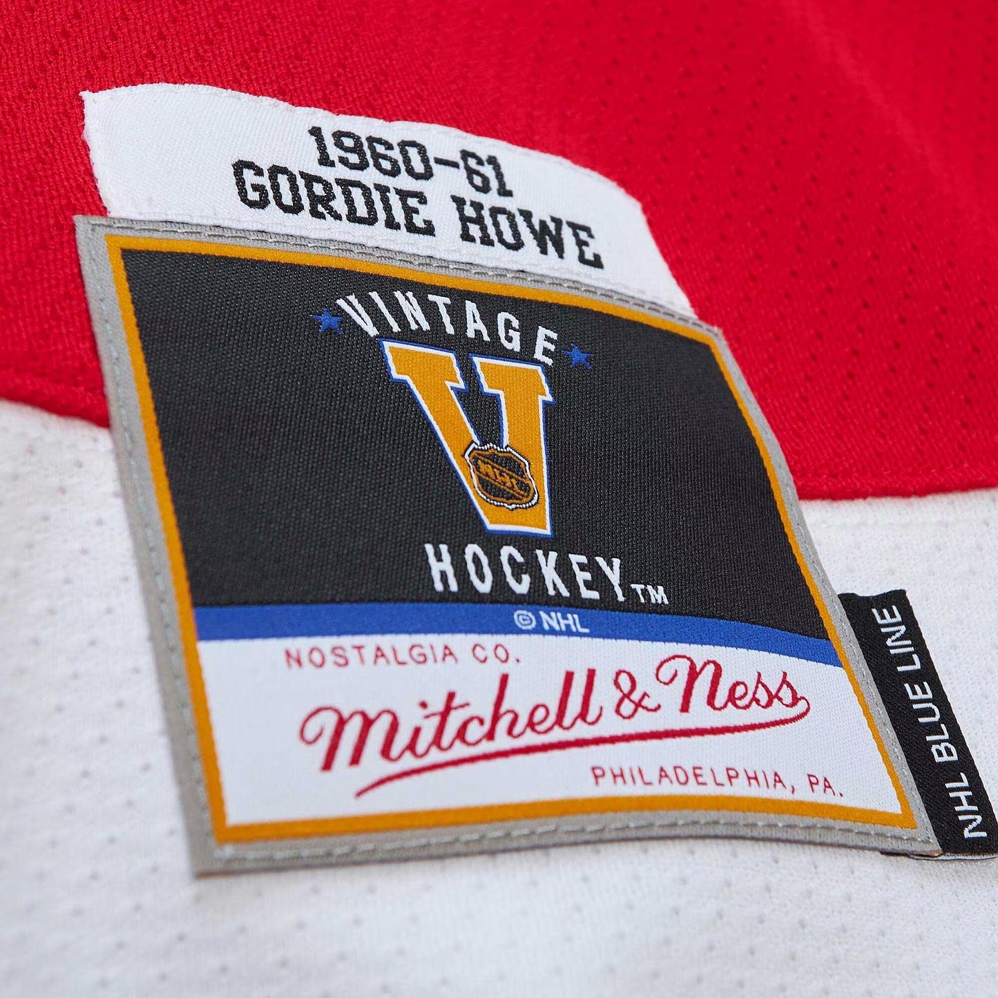 Men's Detroit Red Wings Gordie Howe Mitchell & Ness Red 1960/61 Captain Patch Blue Line Player Jersey