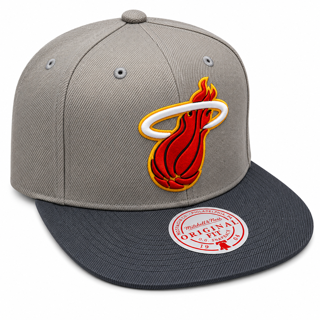 Men's Miami Heat NBA Cool Grey 3 Mitchell & Ness Snapback Hat