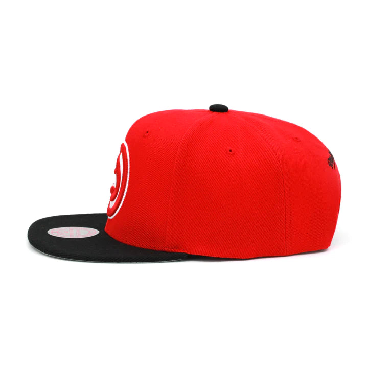 Mens NBA Atlanta Hawks 2 Tone Red/ Black Mitchell And Ness Basic Core Snapback Hat