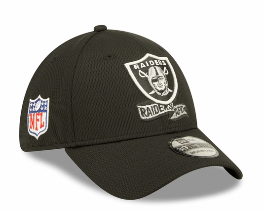 Men's Las Vegas Raiders New Era Black 2022 Sideline Coaches 39THIRTY Flex Hat