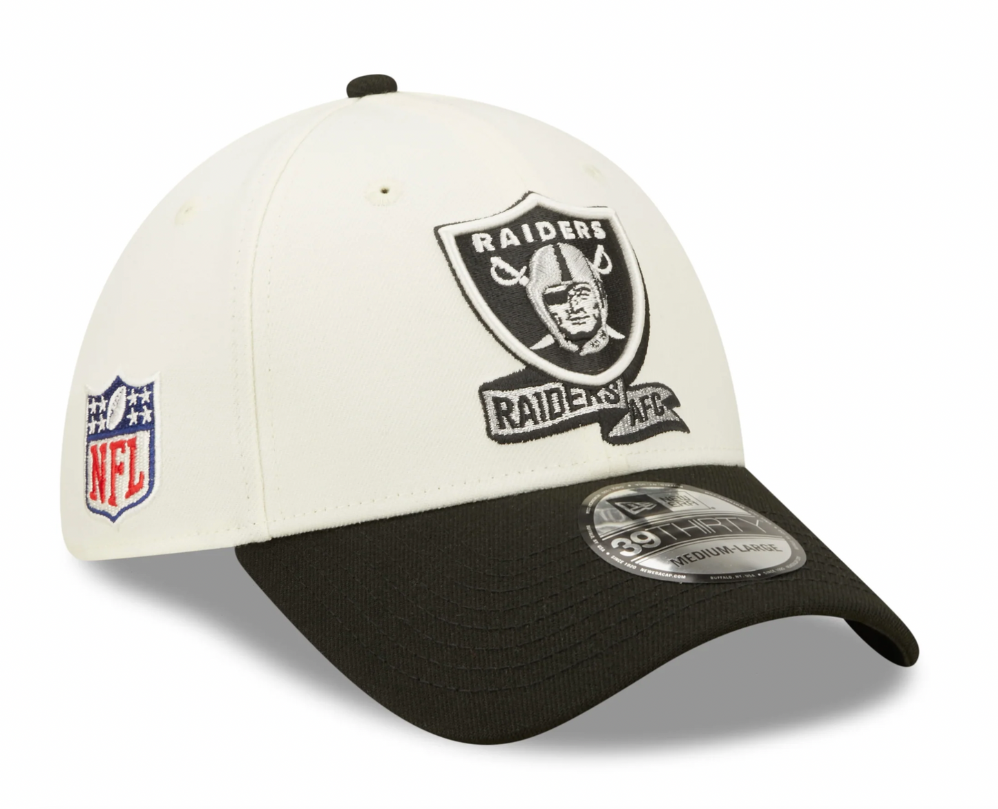 Men's Las Vegas Raiders New Era Cream/Black 2022 Sideline 39THIRTY Flex Hat