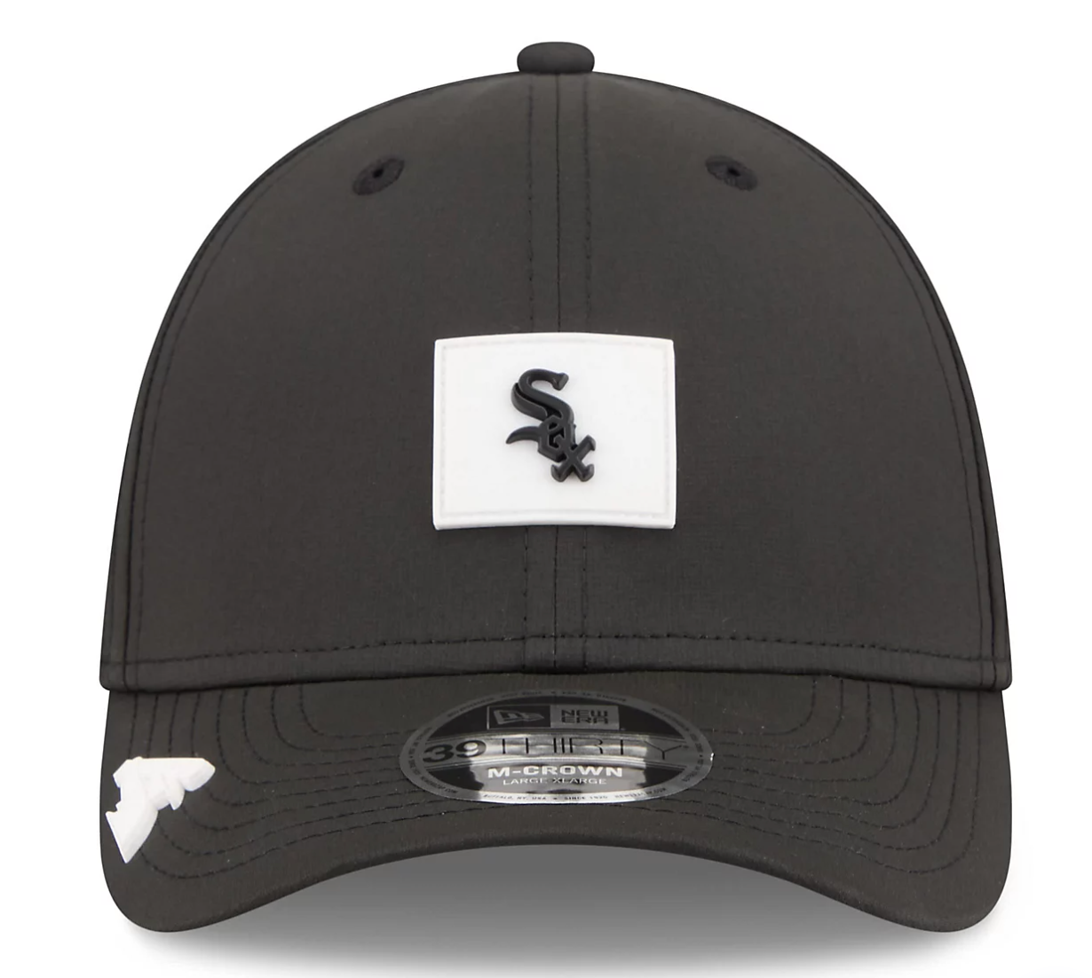 Chicago White Sox New Era 2026 Clubhouse M-Crown 39Thirty Black Flex Fit Hat