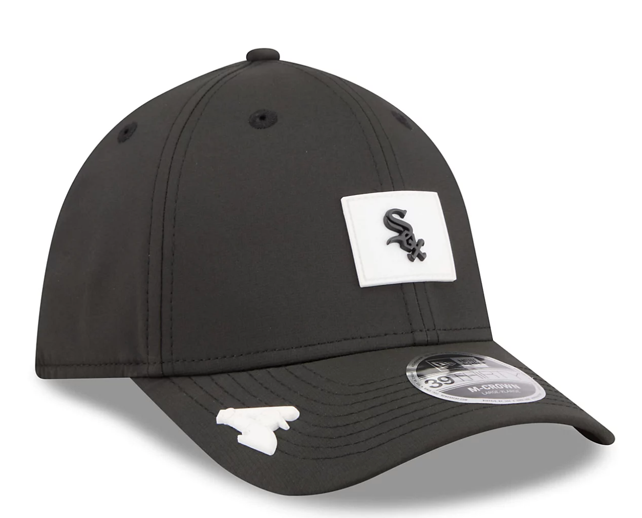 Chicago White Sox New Era 2026 Clubhouse M-Crown 39Thirty Black Flex Fit Hat