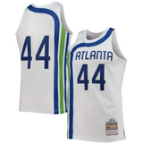 Men's Atlanta Hawks Pete Maravich Mitchell & Ness White 1971-72 Hardwood Classics Swingman Jersey - Pro Jersey Sports