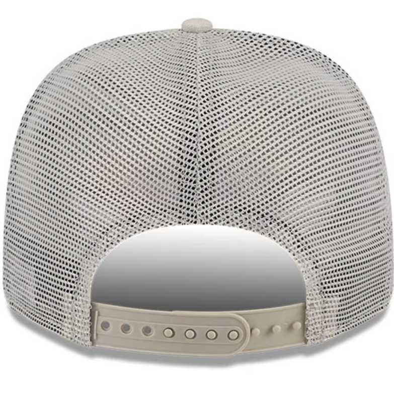 Chicago Bears New Era Cream 9SEVENTY Trucker Adjustable Hat