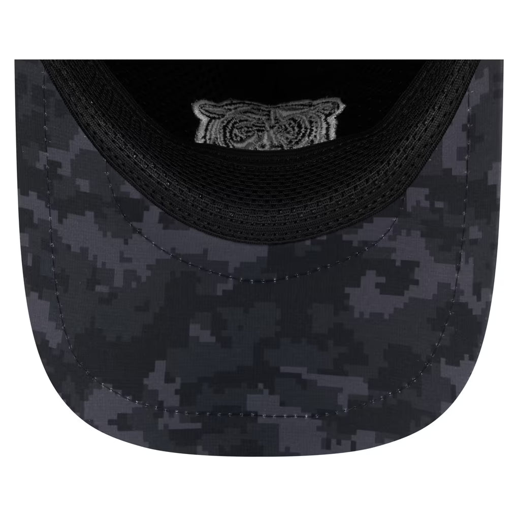 Chicago Bears New Era 2026 Salute To Service 9FORTY Bearhead Logo Stretch-Snap Hat - Black