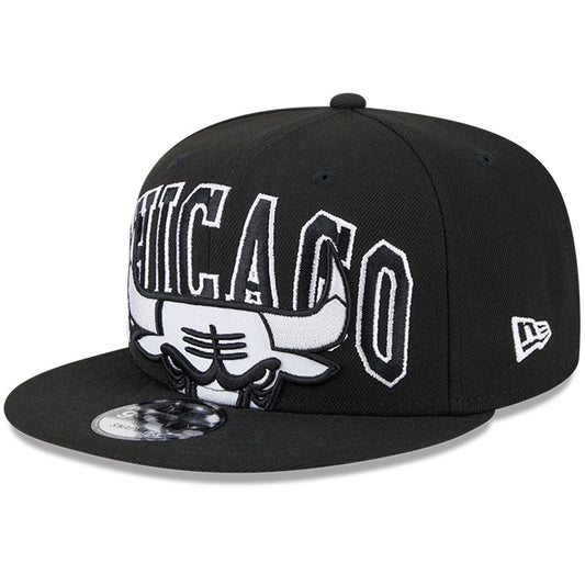 Men's Chicago Bulls New Era Black Tip-Off 9FIFTY Snapback Hat