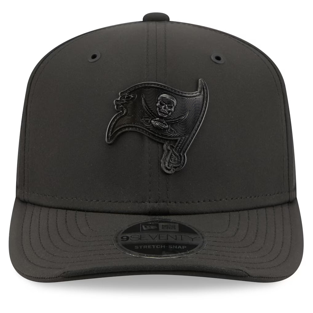 Men's Tampa Bay Buccaneers New Era 2026 NFL Sideline 9SEVENTY Tonal Black Adjustable Hat