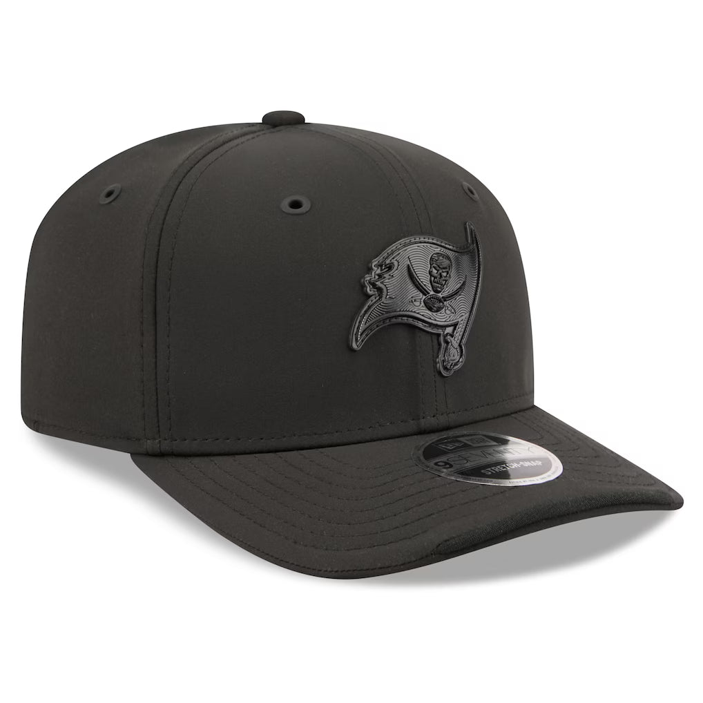 Men's Tampa Bay Buccaneers New Era 2026 NFL Sideline 9SEVENTY Tonal Black Adjustable Hat