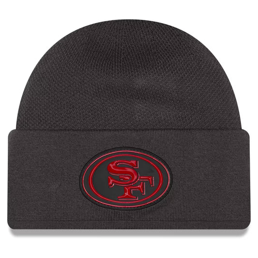 San Francisco 49ers 2026 New Era Official Sideline Gray Skully Knit Hat