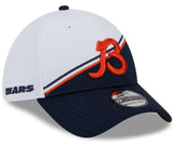 Men's Chicago Bears Historical Logo New Era White/Navy 2023 Sideline 39THIRTY Flex Hat - Pro Jersey Sports