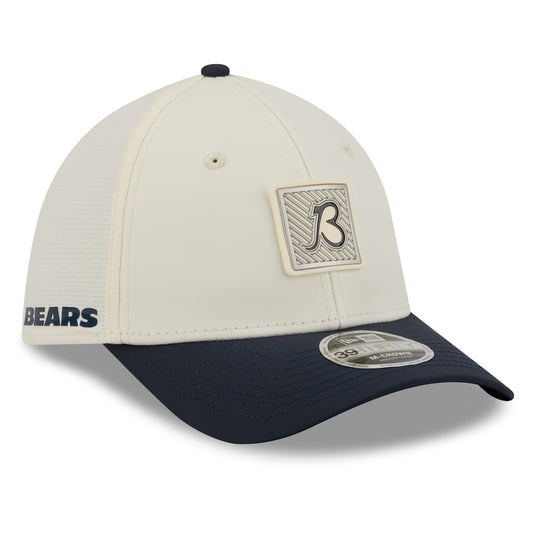 Chicago Bears New Era Ivory 2026 NFL Training Camp 39THIRTY M-Crown Flex Hat-B Logo