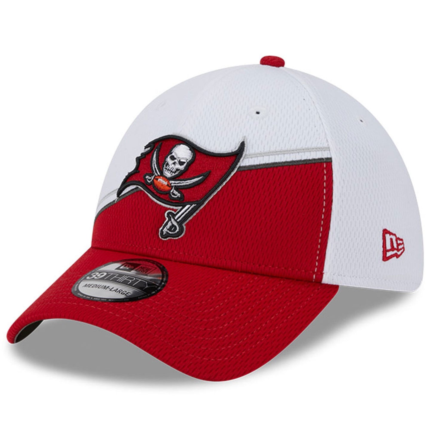 Men's Tampa Bay Buccaneers Primary Logo New Era White/Red 2023 Sideline 39THIRTY Flex Hat