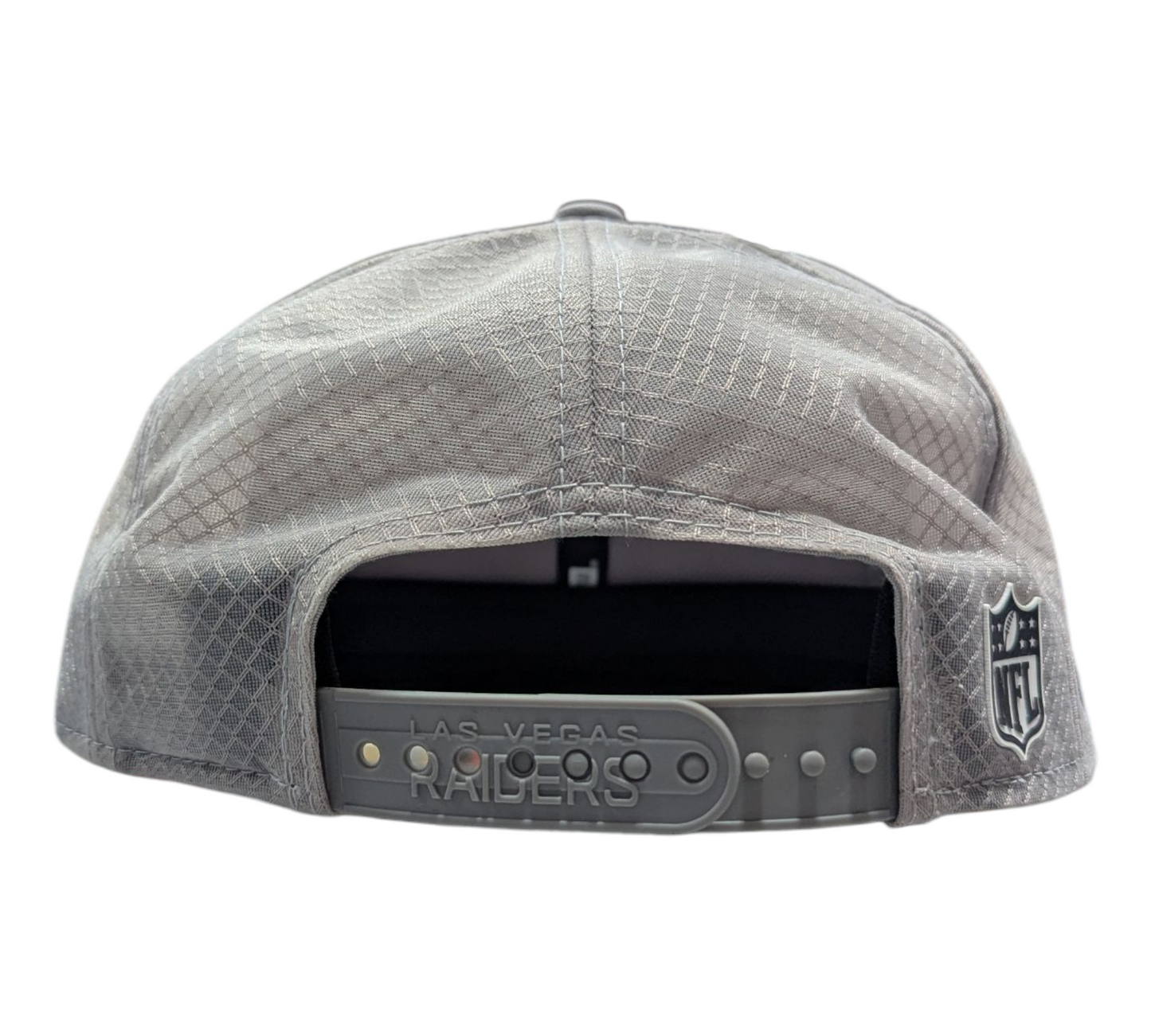 Men's Las Vegas Raiders New Era Gray 2025 NFL Sideline Heat 9SEVENTY Adjustable Hat - Pro Jersey Sports