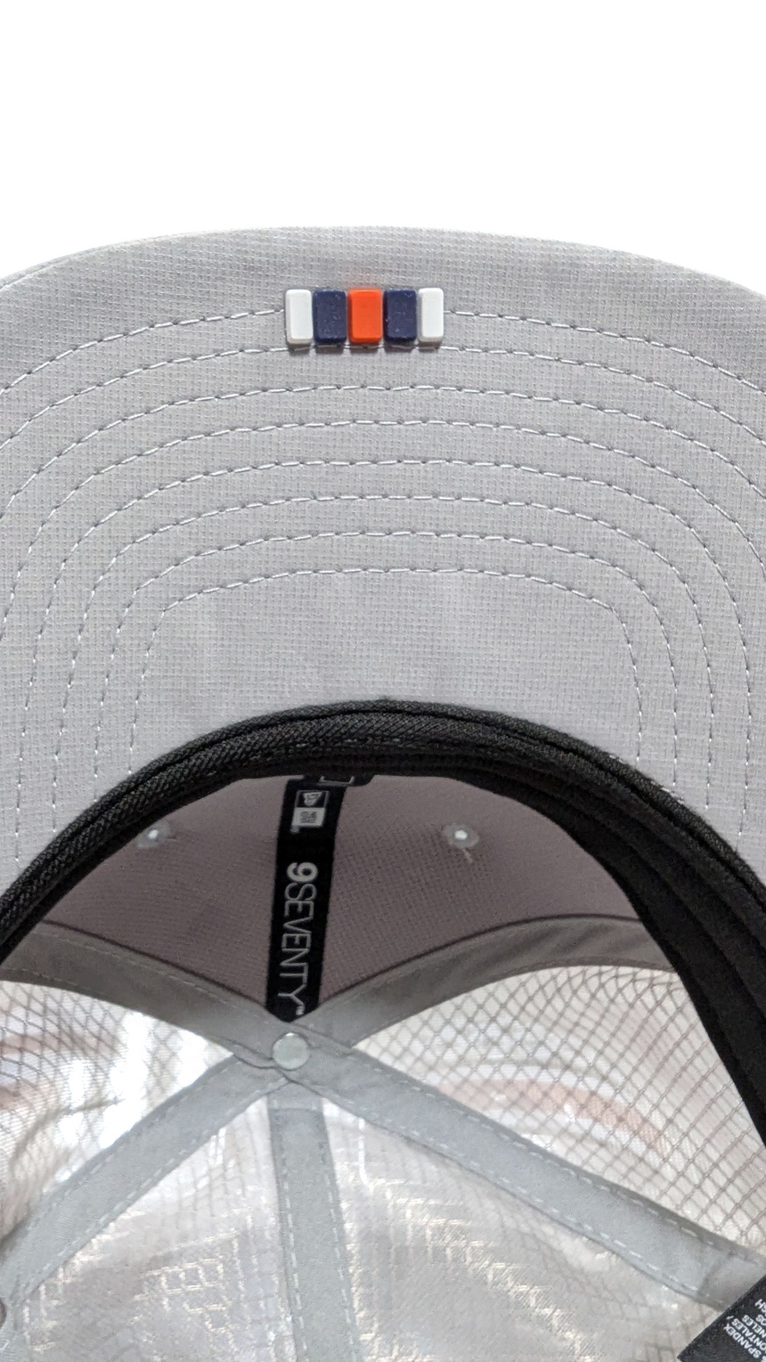 Men's Chicago Bears New Era Gray 2025 NFL Primary Logo Sideline Heat 9SEVENTY Adjustable Hat - Pro Jersey Sports