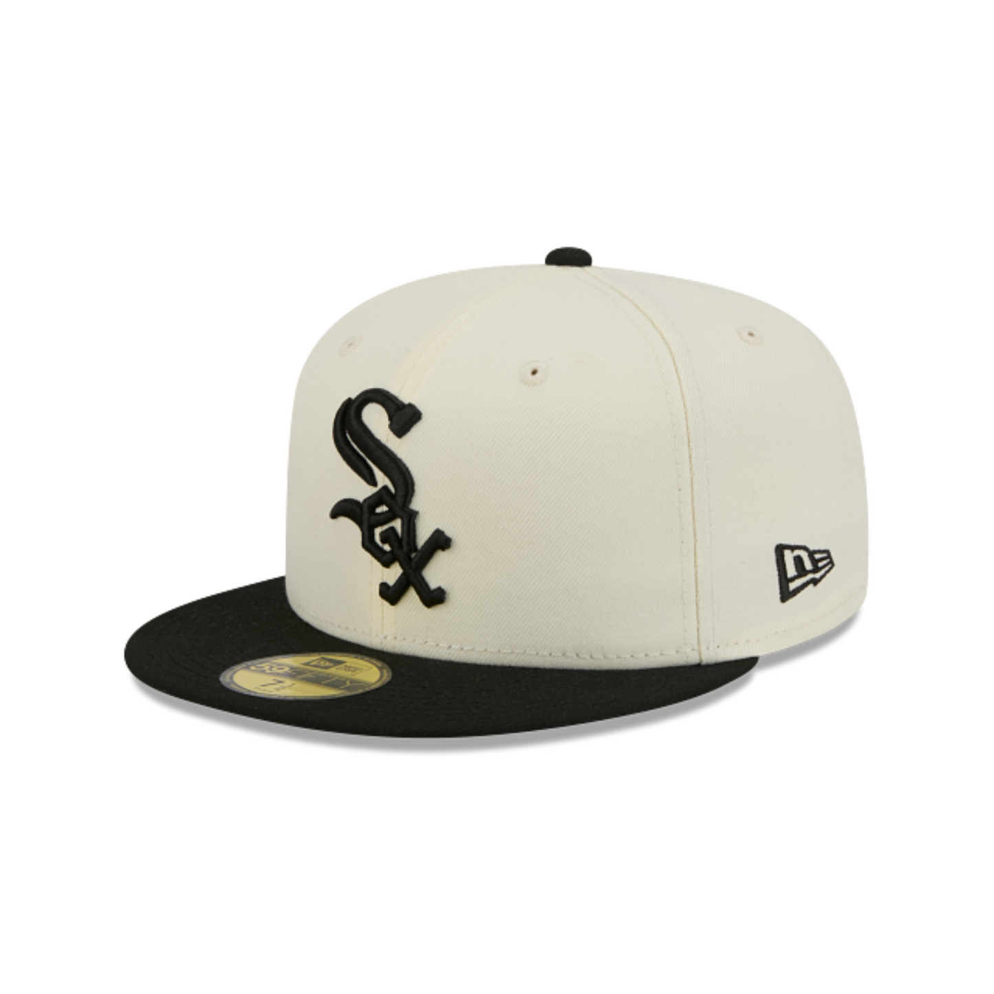 A New Era 59FIFTY fitted baseball cap in off-white and black, featuring the Chicago White Sox logo on the front and a black flat brim.