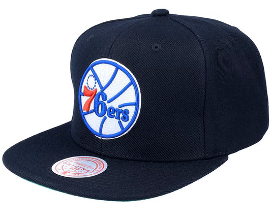 Men's Philadelphia 76ers NBA Core Basic Black Snapback Hat By Mitchell And Ness