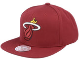 Men's Miami Heat Mitchell & Ness NBA Core basic Maroon Snapback Hat - Pro Jersey Sports