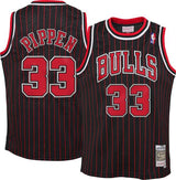 Youth Chicago Bulls Scottie Pippen Mitchell & Ness Black 1995-96 Hardwood Classics Swingman Jersey - Pro Jersey Sports