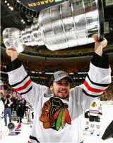 Marcus Kruger Chicago Blackhawks 2013 Stanley Cup Champions Raising Of The Cup Photo (Size: 8X10) - Pro Jersey Sports