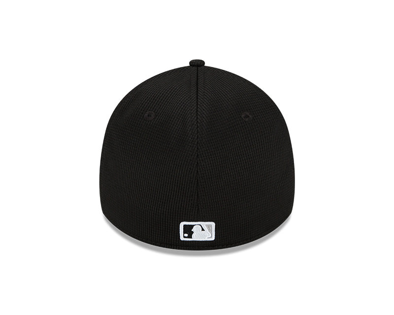 Men's Chicago White Sox New Era Black 2022 Clubhouse Black 39THIRTY Flex Hat