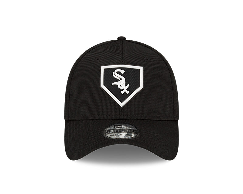 Men's Chicago White Sox New Era Black 2022 Clubhouse Alternate Black 39THIRTY Flex Hat