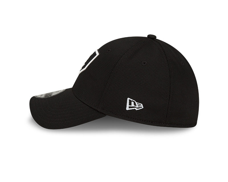 Men's Chicago White Sox New Era Black 2022 Clubhouse Alternate Black 39THIRTY Flex Hat
