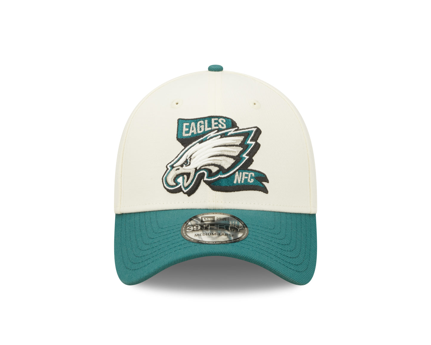 Men's Philadelphia Eagles New Era Cream/Green 2022 Sideline 39THIRTY Flex Hat