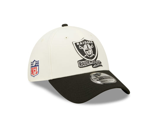 Men's Las Vegas Raiders New Era Cream/Black 2022 Sideline 39THIRTY Flex Hat