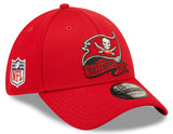 Men's Tampa Bay Buccaneers New Era Red 2022 Sideline Coaches 39THIRTY Flex Hat - Pro Jersey Sports