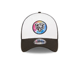 Men's Chicago Bears New Era Crucial Catch 2022 NFL Coaches Sideline Mascot Logo White/Black 39THIRTY Flex Hat - Pro Jersey Sports