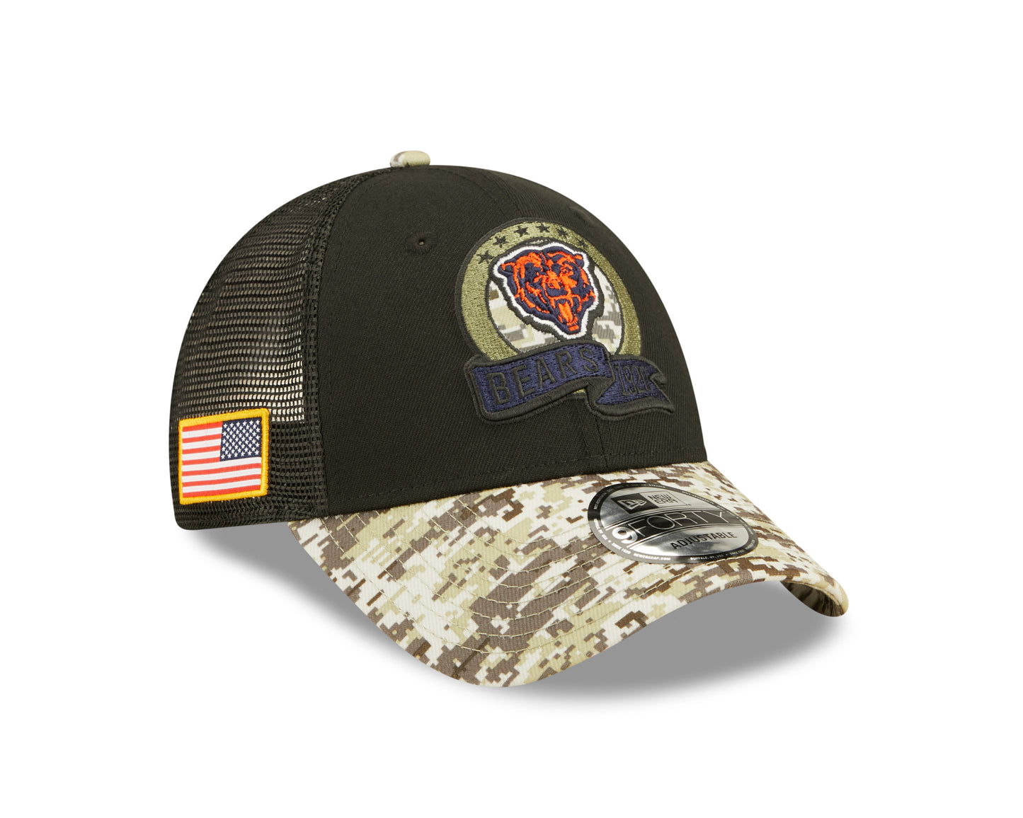 Men's Chicago Bears New Era Black/Camo Historic Logo NFL 2022 Salute To Service Trucker 9FORTY Snapback Adjustable Hat