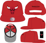 Men's Mitchell & Ness Chicago Bulls Core Red Adjustable Snapback Hat - Pro Jersey Sports