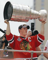 Jonathan Toews Chicago Blackhawks 2010 Stanley Cup Champions Parade Photo (Size 11X14) - Pro Jersey Sports