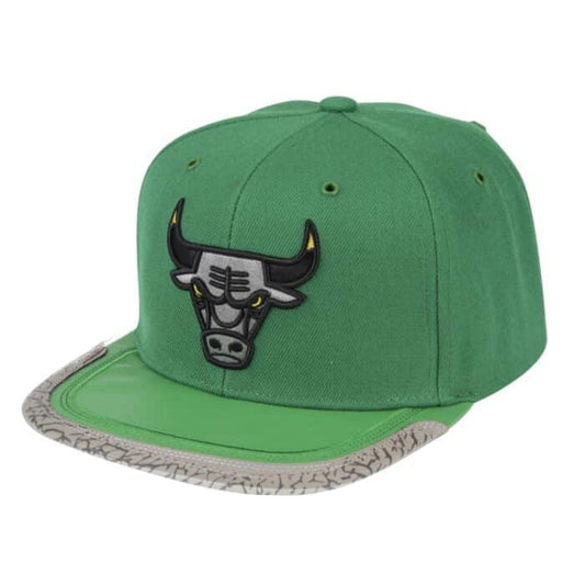 Chicago Bulls Day 3 Green/ Concrete Gray Mitchell & Ness Snapback Hat