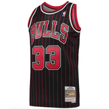 Men's Mitchell & Ness Scottie Pippen Black Chicago Bulls Hardwood Classics 1995-96 Swingman Jersey - Pro Jersey Sports