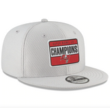 Men's Tampa Bay Buccaneers New Era Gray Super Bowl LV Champions Parade 9FIFTY Snapback Adjustable Hat - Pro Jersey Sports