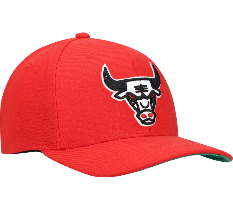 Mens NBA Chicago Bulls Redline White Logo Team Ground Stretch Snapback Hat By Mitchell And Ness