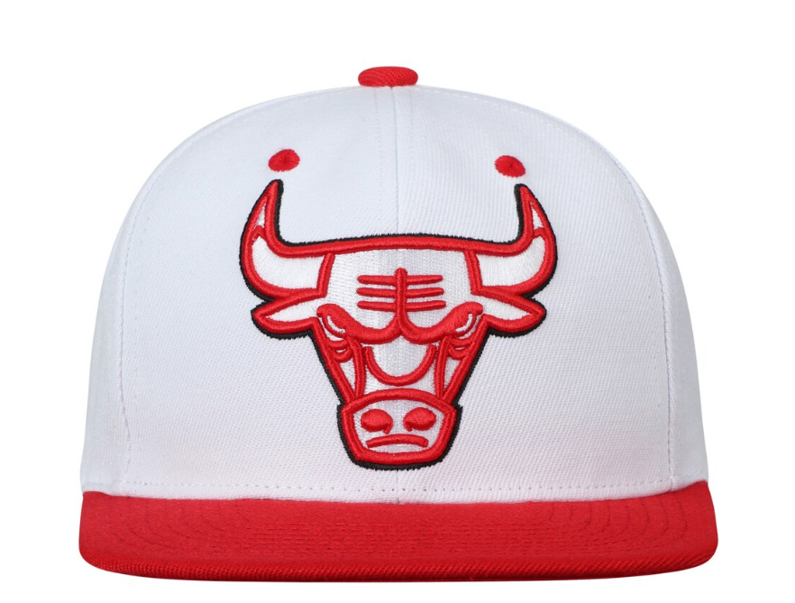 Men's Mitchell & Ness White/Red Chicago Bulls XL Pop Team Adjustable Snapback Hat